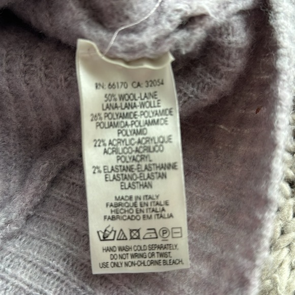 Anthropology “Moth” brand lilac sweater. - Picture 4 of 9